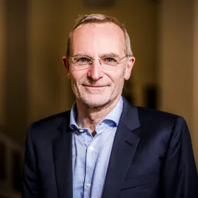 Photo of Alexander Bassen